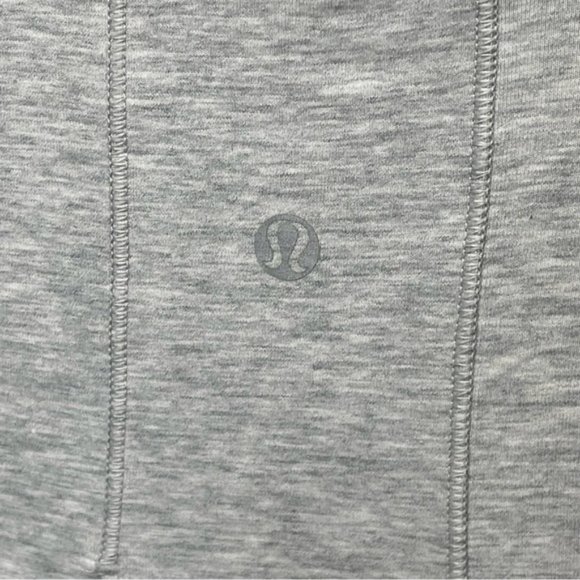 Lululemon Womens Gray Chartreuse 1 2 Zip Pullover Top - Picture 8 of 8